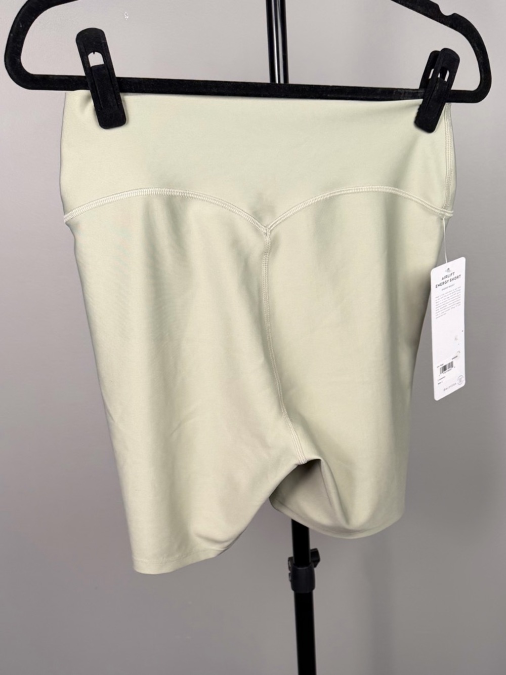 ALO Yoga Green Bike Shorts High-Waisted Performance - Picture 4 of 5